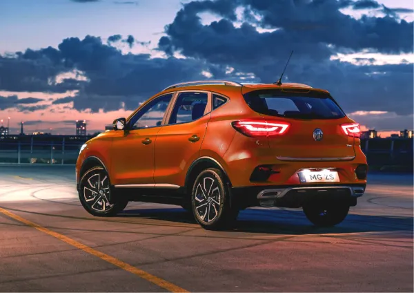 Pohled zezadu na MG ZS SUV
