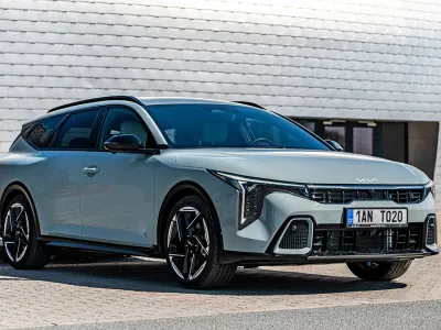 Kia K4 - Lenner Motors