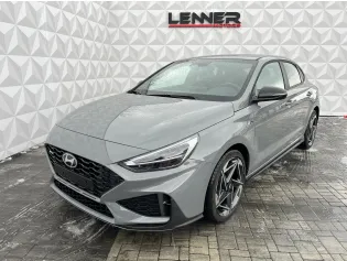 Hyundai i30 fastback šedý