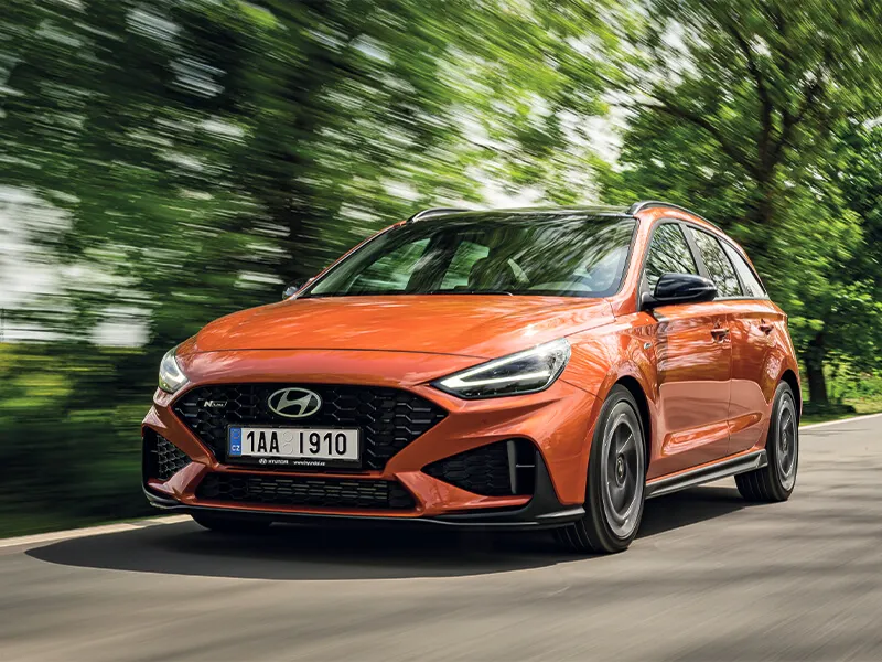 Hyundai i30 - sleva - Lenner Motors