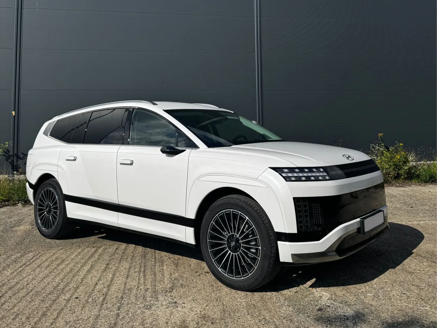 IONIQ 9 Lenner Motors