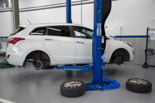 Pneuservis Hyundai - Peugeot - Lenner motors