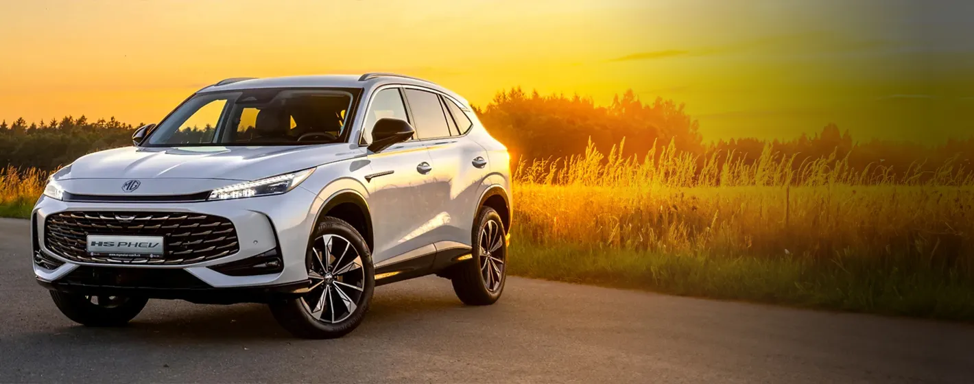 MG HS PHEV operativní leasing - Lenner Motors