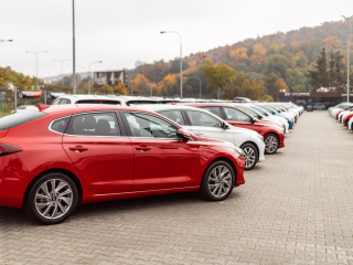 Lenner Motors - Centrum zánovních vozů Braník