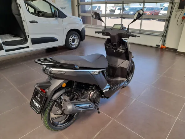 Peugeot Tweet- Lenner Motors