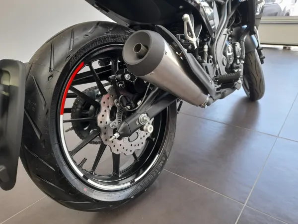Peugeot PM-01- Lenner Motors