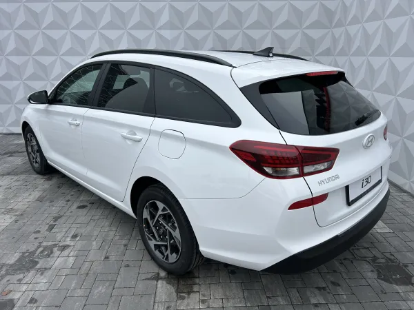 Hyundai i30 combi - operativní leasing - Lenner Motors