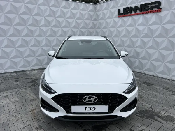 Hyundai i30 combi - operativní leasing - Lenner Motors