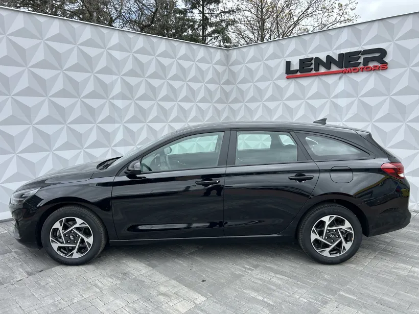 Hyundai i30 WG 1.5i GO Czech!