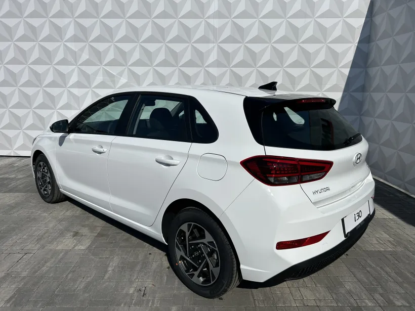 Hyundai i30 HB 1.5i COMFORT 16" ALU