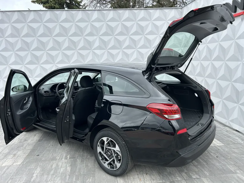 Hyundai i30 WG FL 1.5i COMFORT 16" ALU