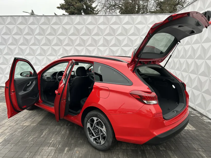 Hyundai i30 WG 1.5i GO Czech!