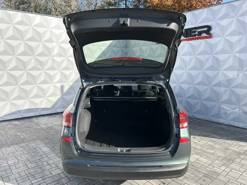 Hyundai i30 WG 1.5i GO Czech!