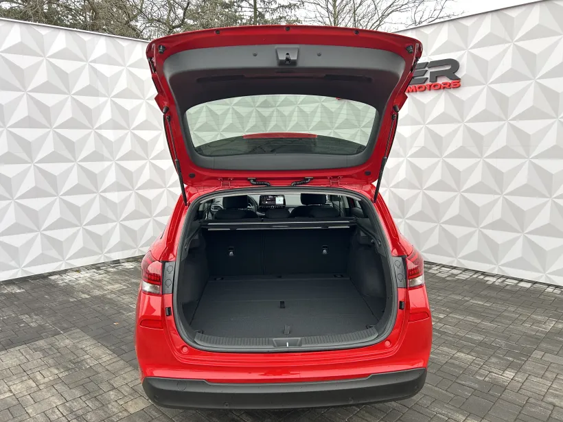 Hyundai i30 WG 1.5i GO Czech!