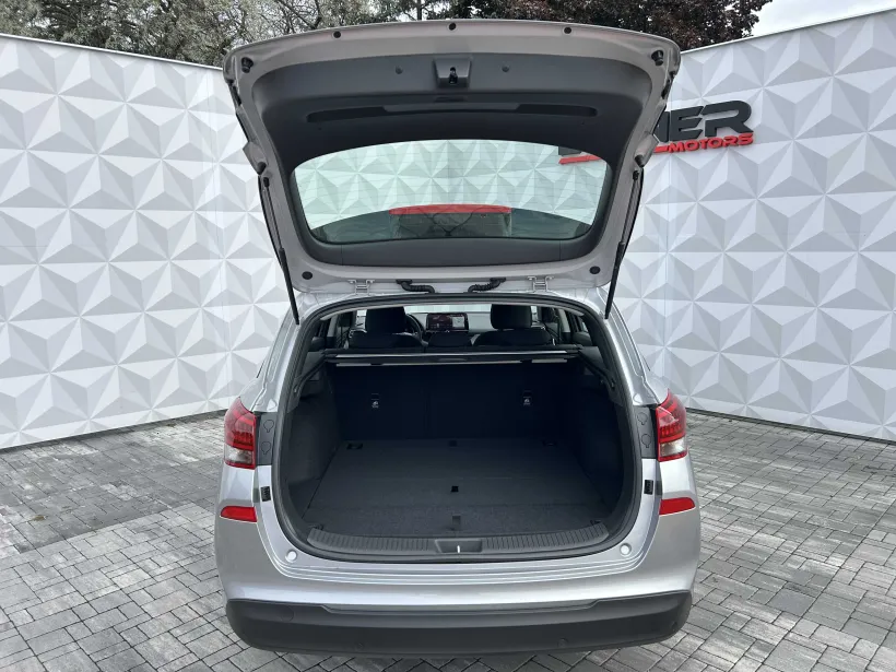 Hyundai i30 WG 1.5i COMFORT 16" ALU