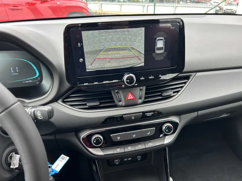 Hyundai i30 WG 1.5i COMFORT 16" ALU