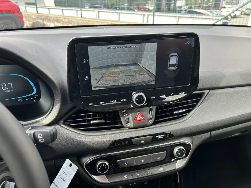 Hyundai i30 WG 1.5i COMFORT 16" ALU