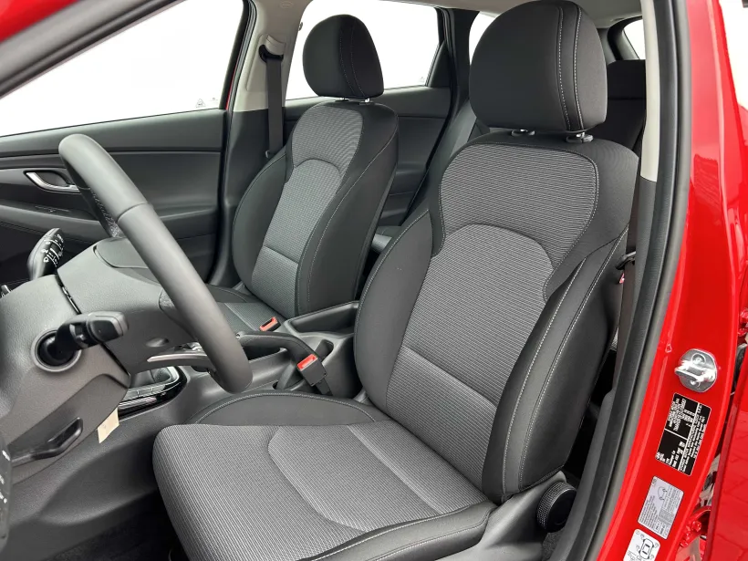 Hyundai i30 WG 1.5i COMFORT 16" ALU