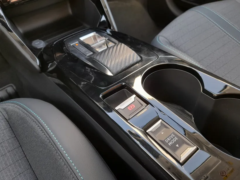 Peugeot 208 ALLURE Hybrid 110 e-DCS6