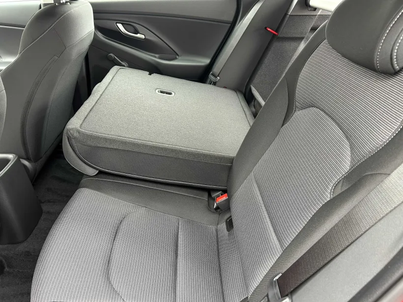 Hyundai i30 WG 1.5i COMFORT 16" ALU