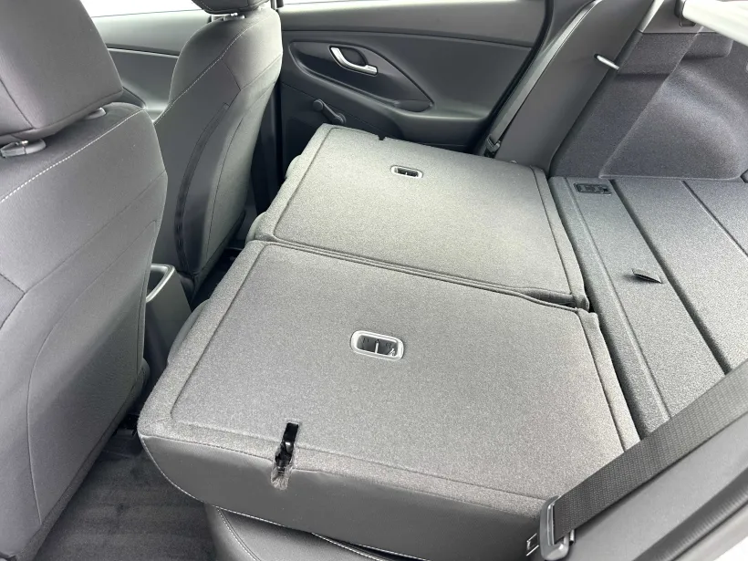 Hyundai i30 WG 1.5i COMFORT 16" ALU