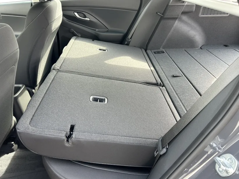 Hyundai i30 WG 1.5i COMFORT 16" ALU