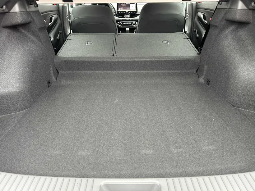 Hyundai i30 WG 1.5i COMFORT 16" ALU