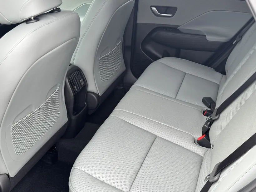 Hyundai KONA 1.6 GDi HEV STYLE PR Mirage Green Solid