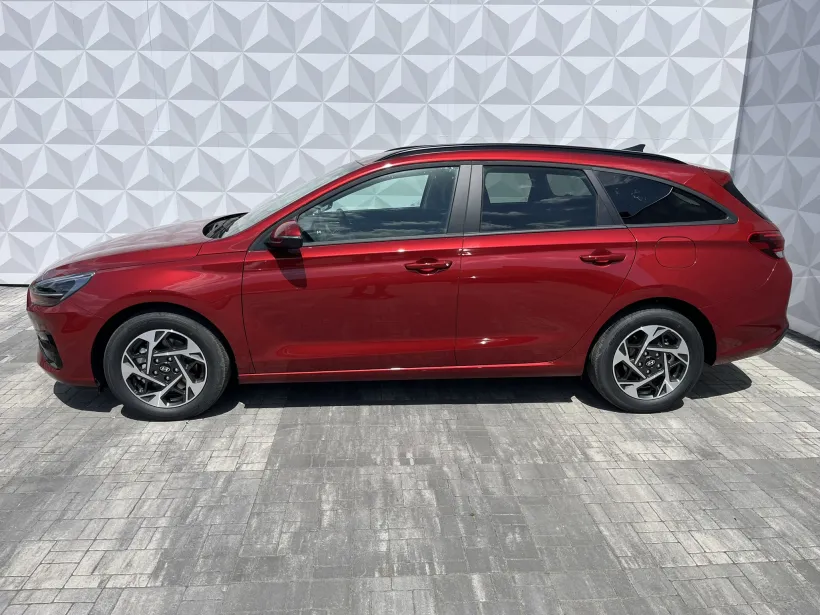 Hyundai i30 1.6 DCT GO Czech kombi