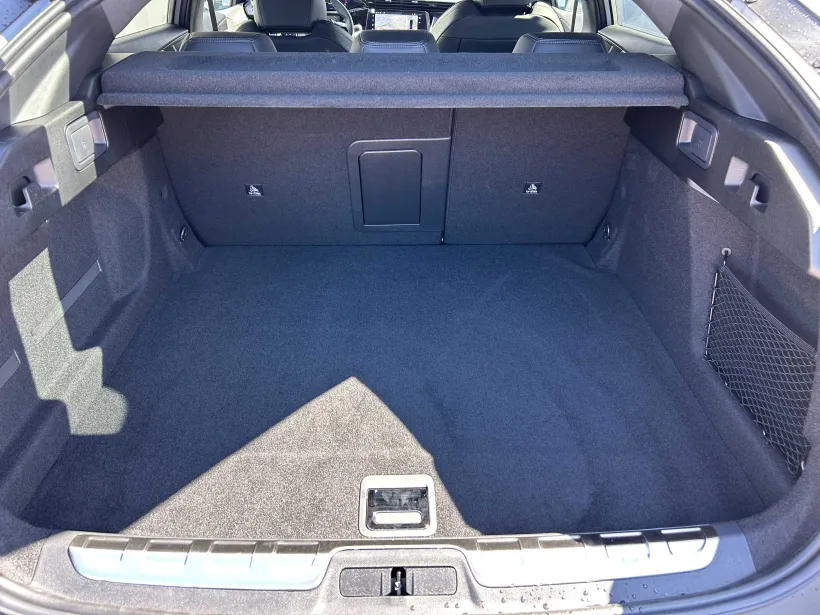 Peugeot 408 GT Plug-in HYBRID 225 e-EAT8