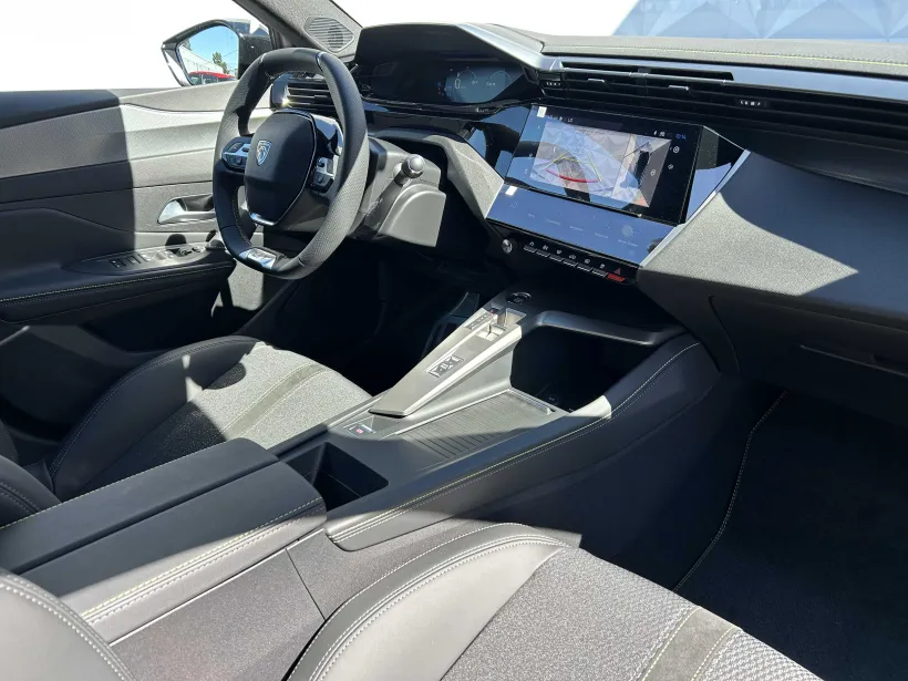 Peugeot 408 GT Plug-in HYBRID 225 e-EAT8
