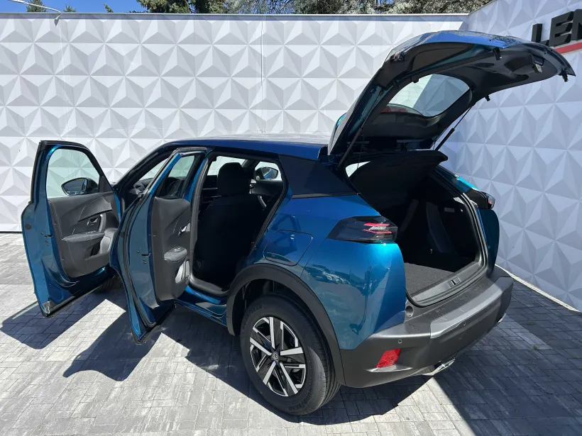 Peugeot 2008 STYLE Hybrid 145 e-DCS6