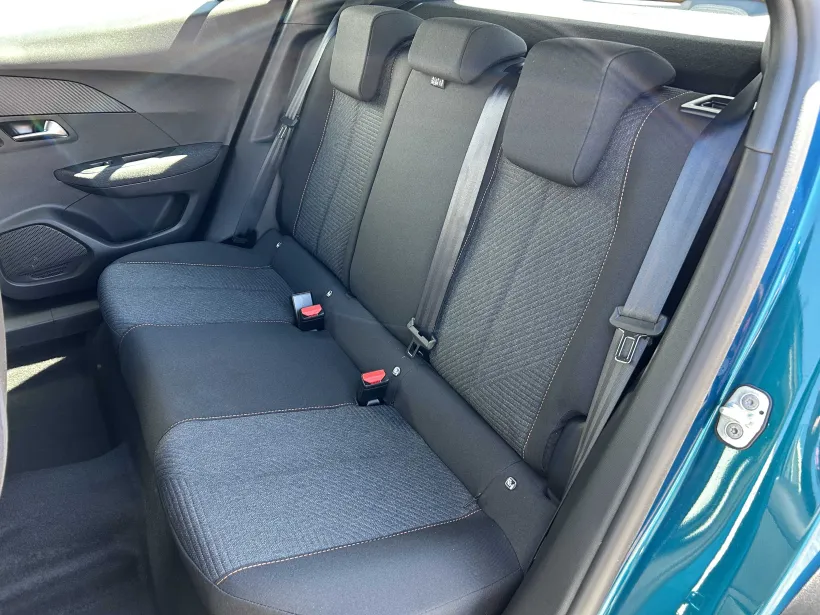 Peugeot 2008 STYLE Hybrid 145 e-DCS6