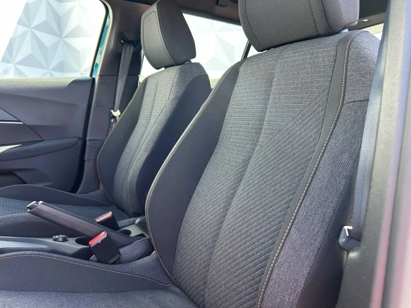Peugeot 2008 STYLE Hybrid 145 e-DCS6