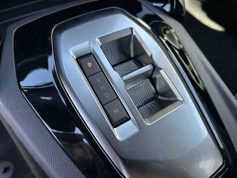 Peugeot 2008 STYLE Hybrid 145 e-DCS6