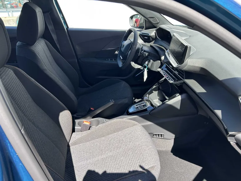 Peugeot 2008 STYLE Hybrid 145 e-DCS6