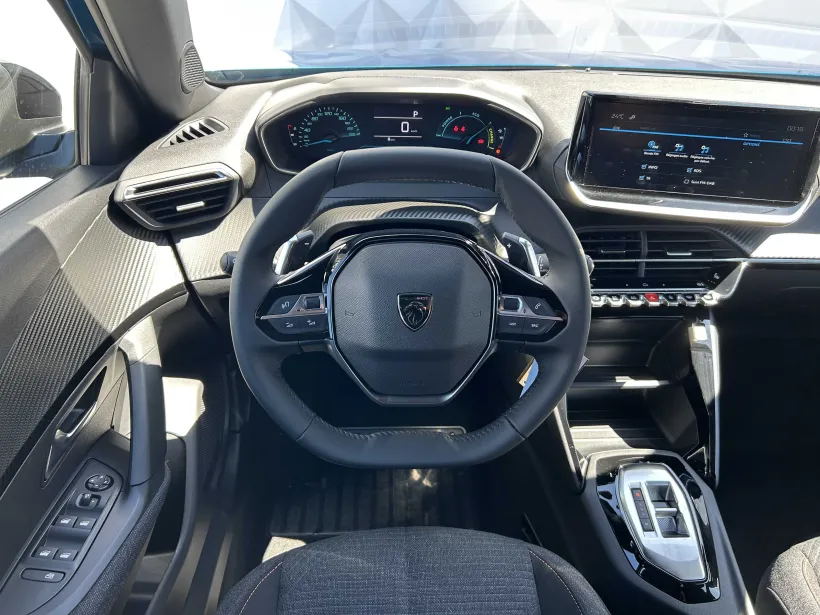 Peugeot 2008 STYLE Hybrid 145 e-DCS6