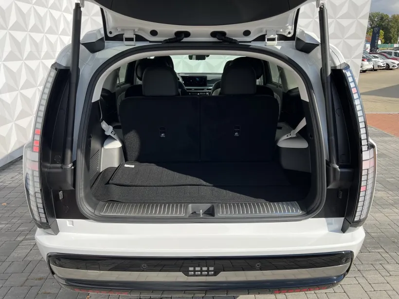 IONIQ 9