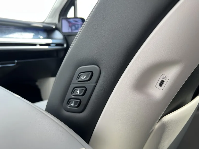 IONIQ 9
