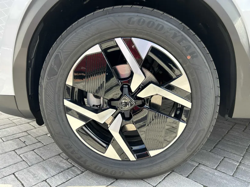 Peugeot 2008 ALLURE PureTech 130 S&S EAT8 