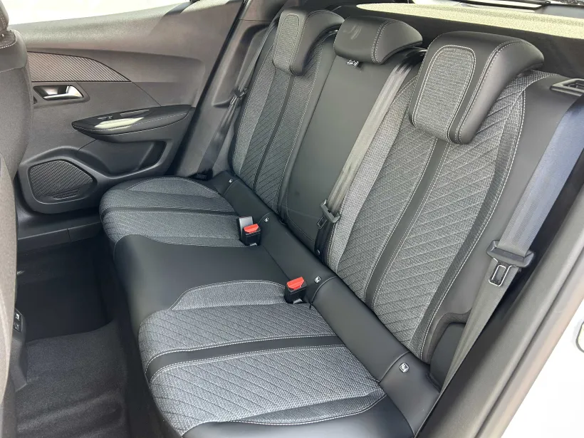 Peugeot 2008 ALLURE PureTech 130 S&S EAT8 