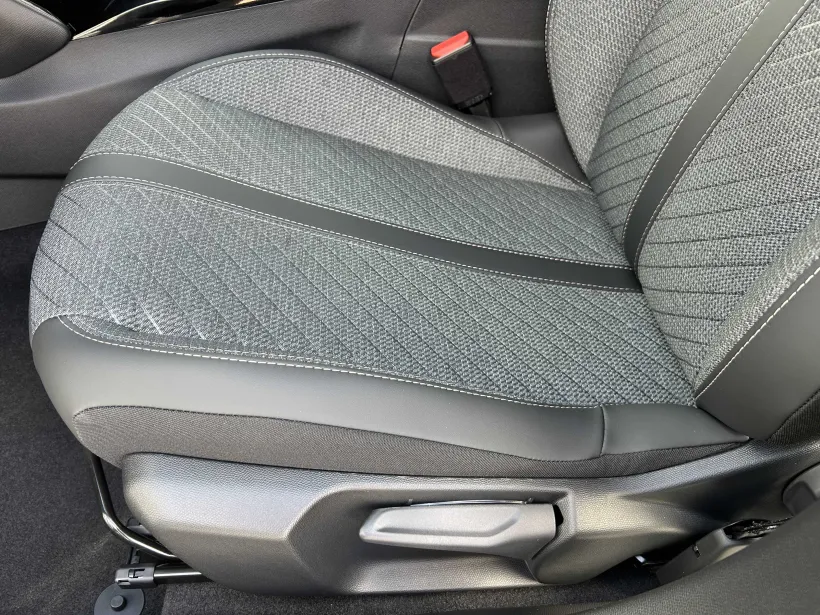 Peugeot 2008 ALLURE PureTech 130 S&S EAT8 