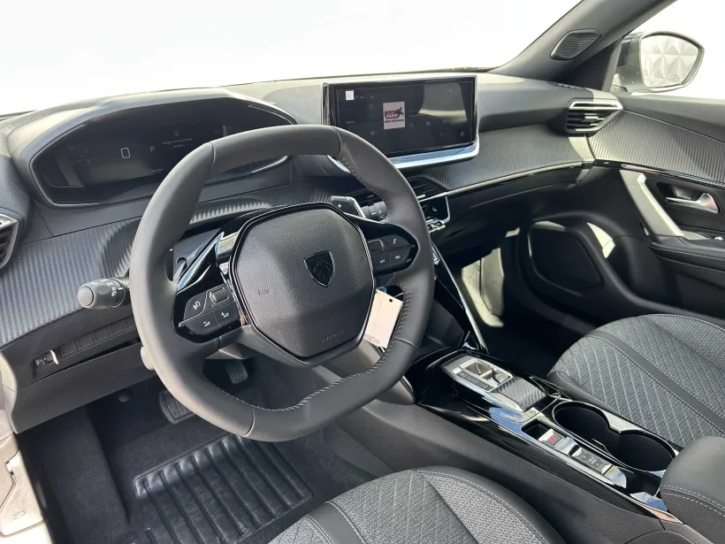 Peugeot 2008 ALLURE PureTech 130 S&S EAT8 
