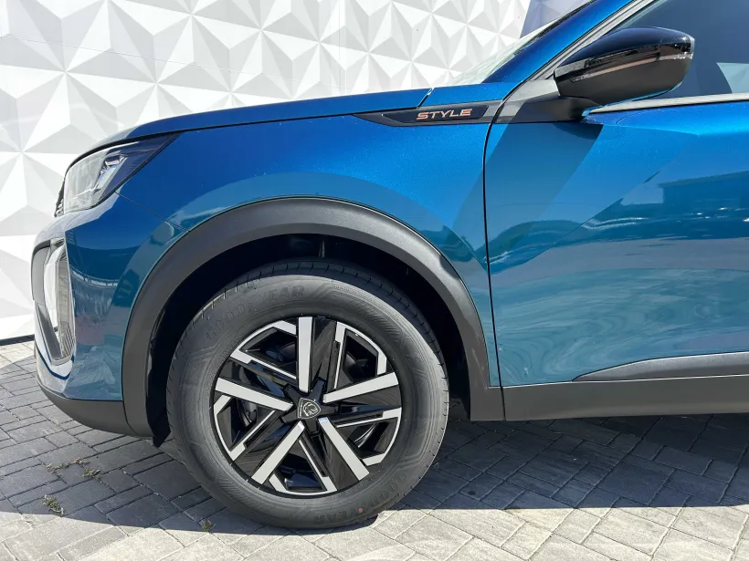 Peugeot 2008 STYLE 100 S&S MAN6