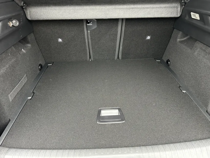 Peugeot 3008 ALLURE Hybrid 136 e-DCS6
