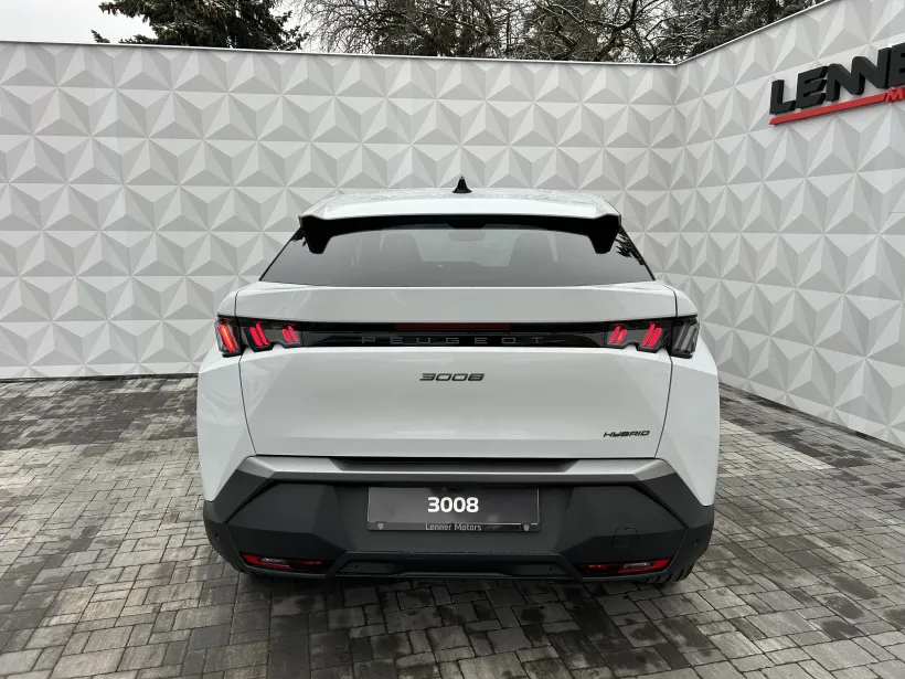 3008