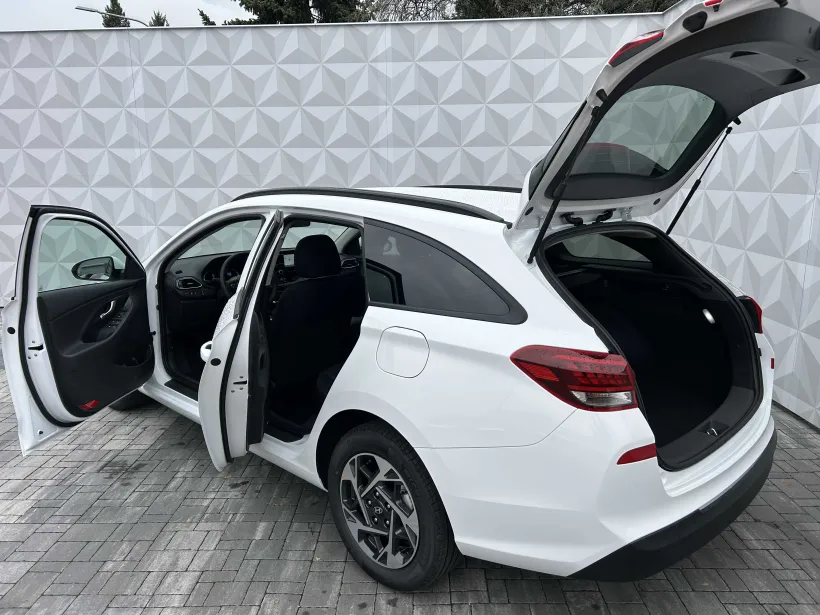 Hyundai i30 WG 1.5i GO Czech! CLIMATE