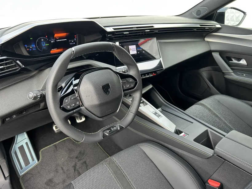 PEUGEOT 308 SW GT Plug-in HYBRID 180 e-EAT8