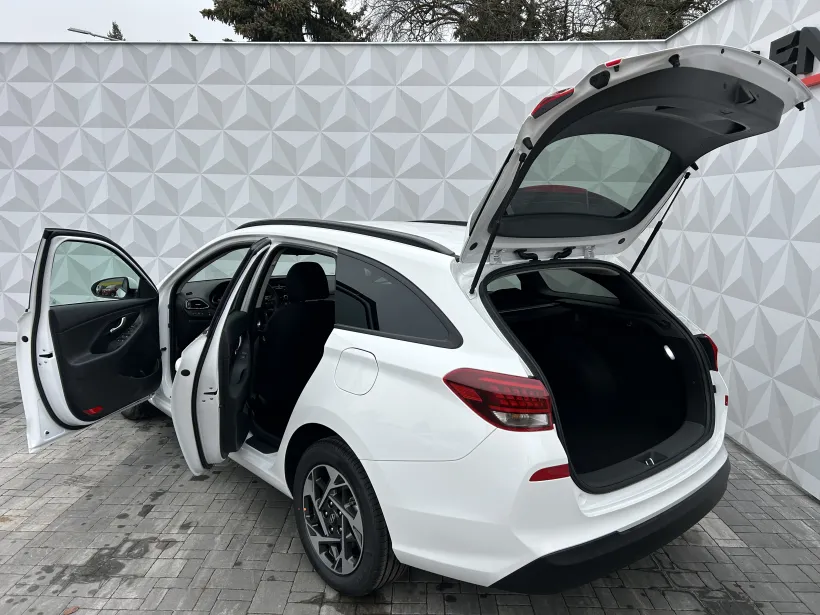 Hyundai i30 kombi GO Czech