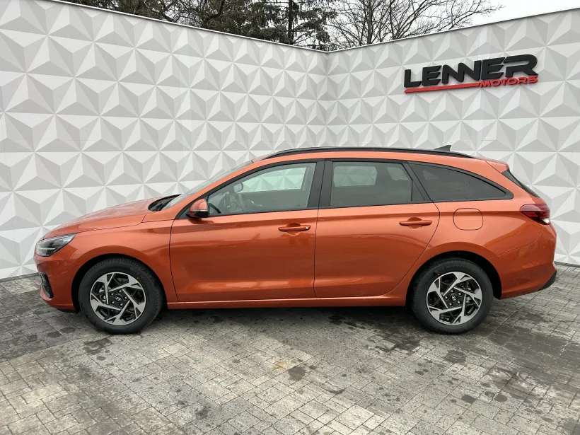 Hyundai i30 1.6 GO Czech kombi